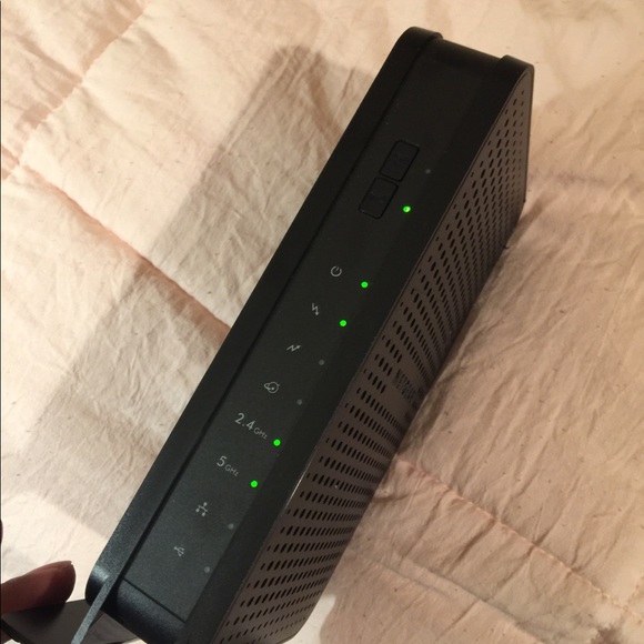 NETGEAR Cable Modem Router Model C3700v2 N600 Wireless WiFi DOCSIS 3.0 2-Port - Picture 8 of 14